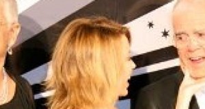 Kylie Minogue inaugura la nueva joyería Tous