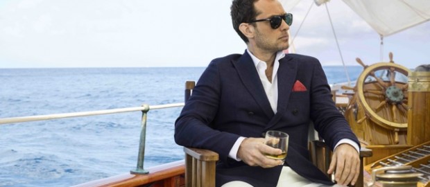 JOHNNIE WALKER BLUE LABEL LANZA DE CORTOMETRAJES protagonizada por Jude Law: ‘APUESTA DEL CABALLERO’