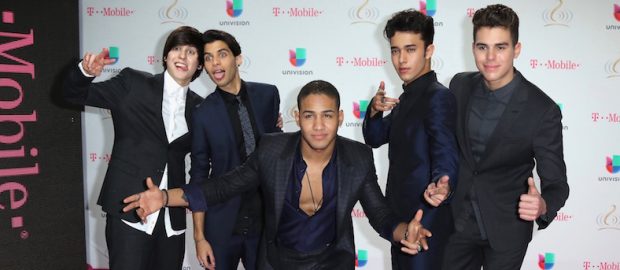 La alfombra magenta de Premios Lo Nuestro 2017